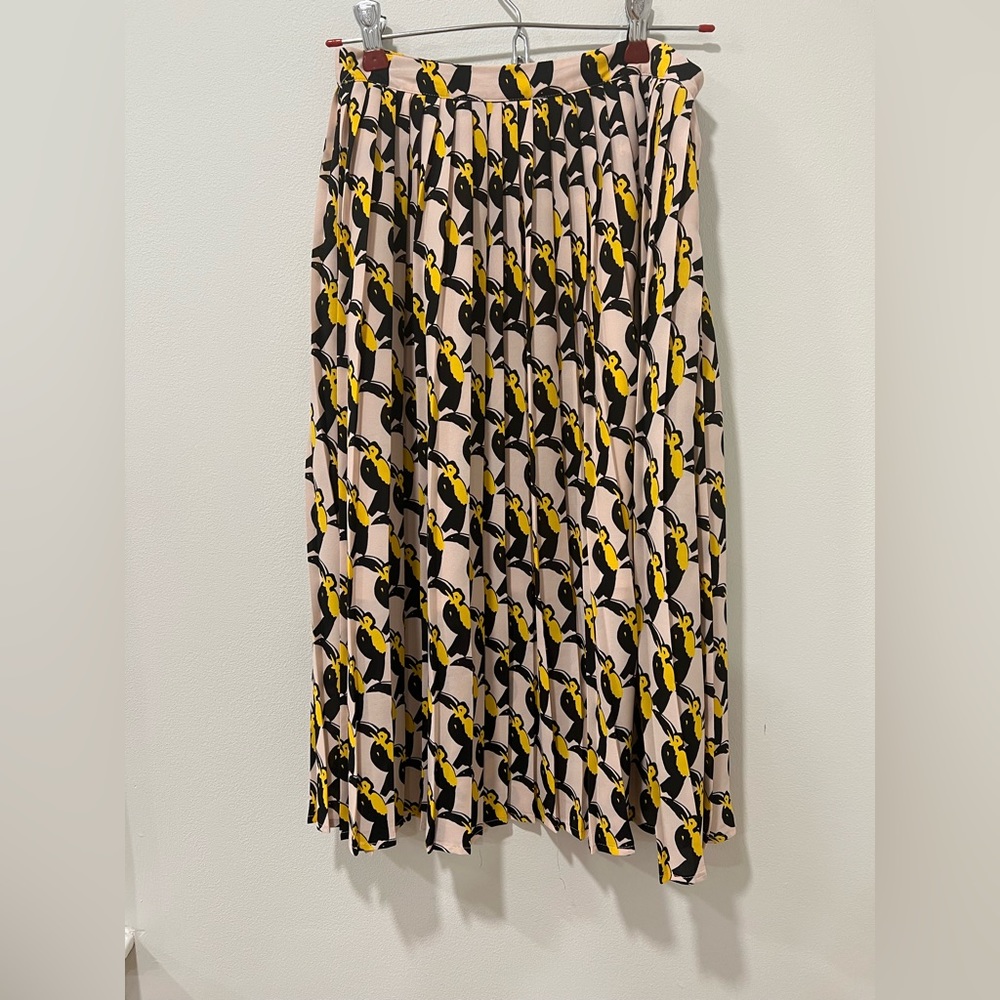 Avec Les Filles size 0 animal print knee length pleated skirt